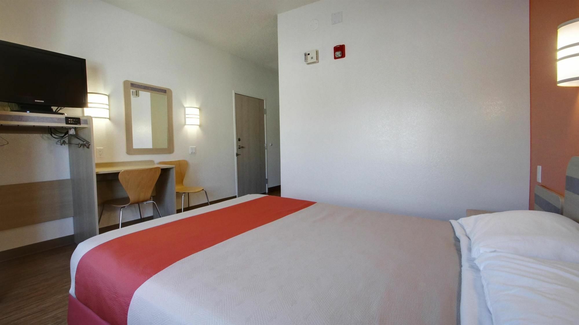 Motel 6 Lehi, Ut - Thanksgiving Point Экстерьер фото